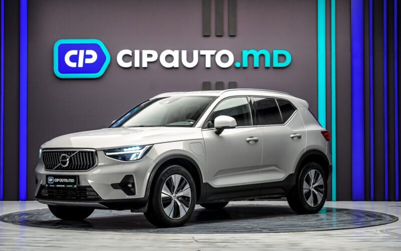 Volvo XC40 2022 - 100 000 km - Plug-in Hybrid - Automată