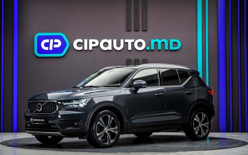 Volvo XC40 2021 - 156 000 km - Plug-in Hybrid - Automată