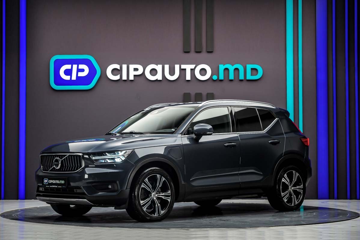 Volvo XC40 2021 - 156 000 km - Plug-in Hybrid - Automată