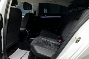 Volkswagen Passat GTE2017 7/13