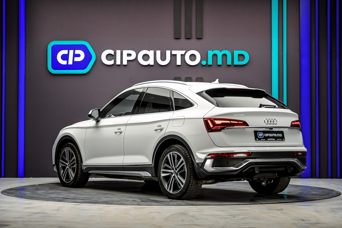 Audi Q5 55 TFSIe2021 2/16