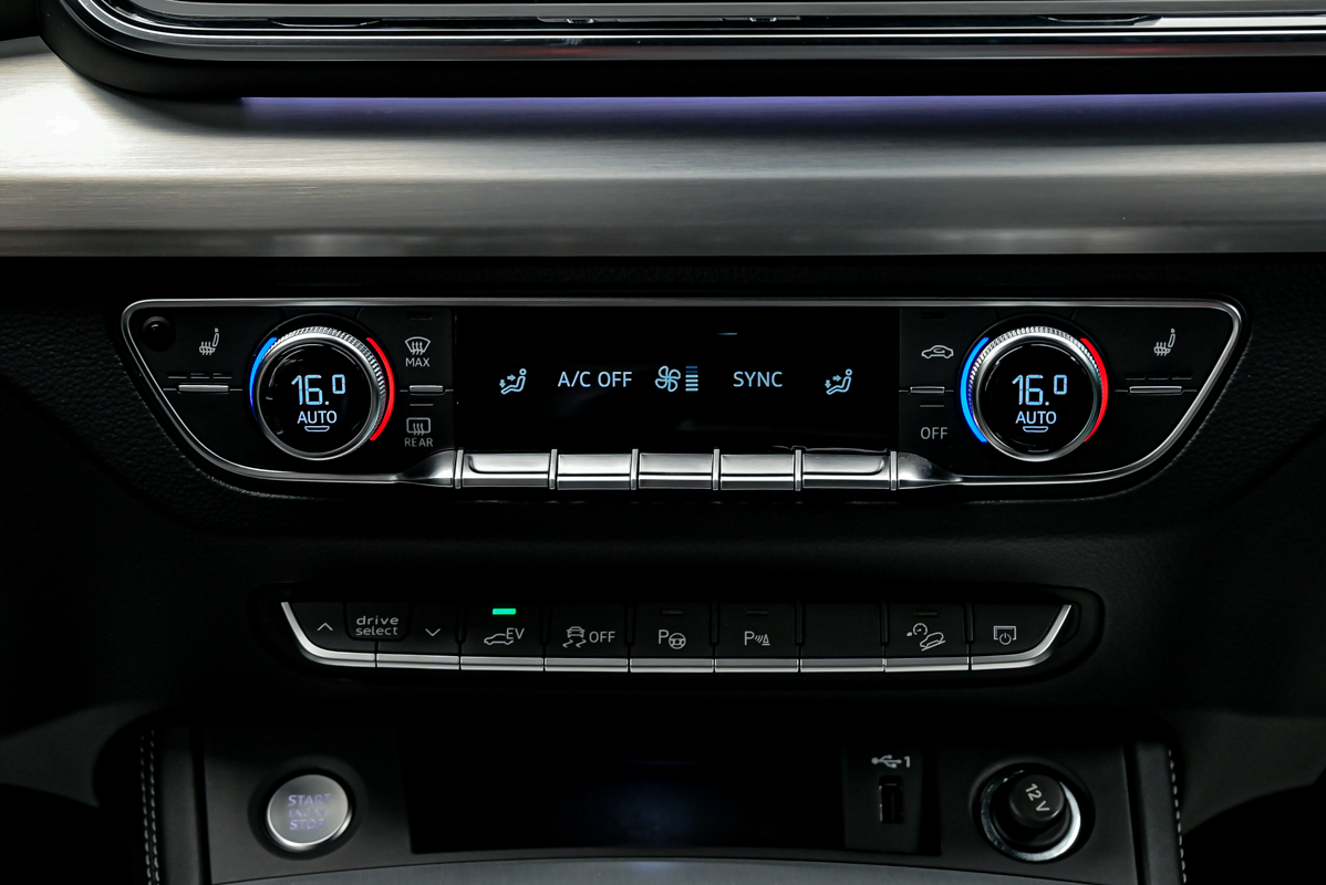 Audi Q5 55 TFSIe2021 11/16