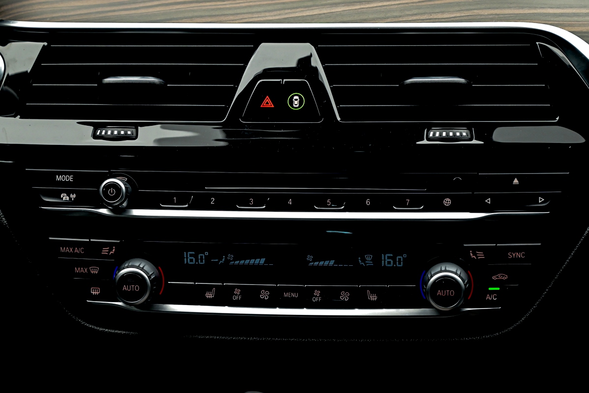 BMW 5 Series 530e2018 11/16