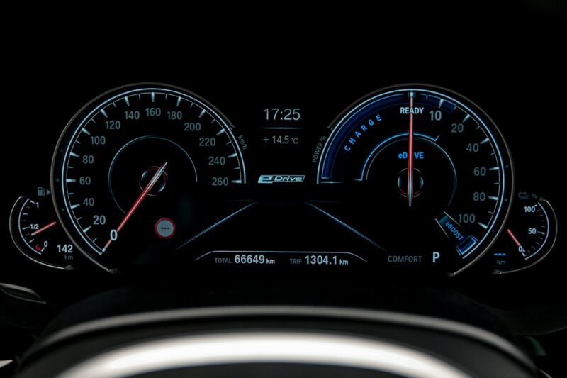 BMW 5 Series 530e2018 8/16