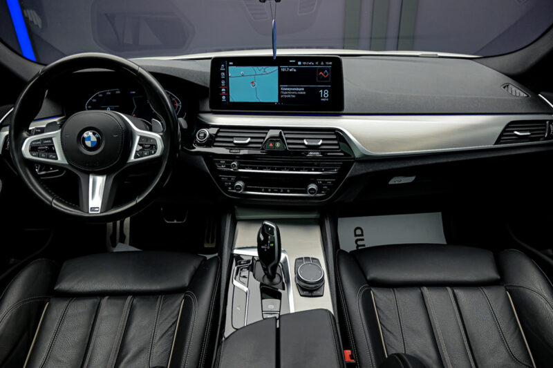 BMW 5 Series 520d2021 5/14