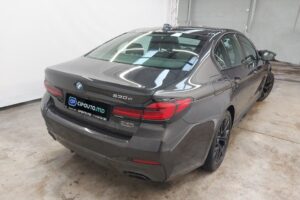 BMW 5 Series 530e2022 3/9