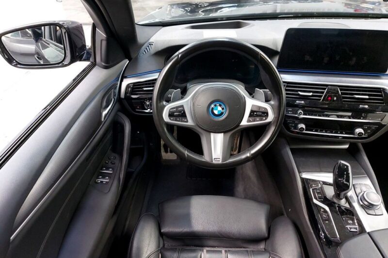 BMW 5 Series 530e2022 5/9