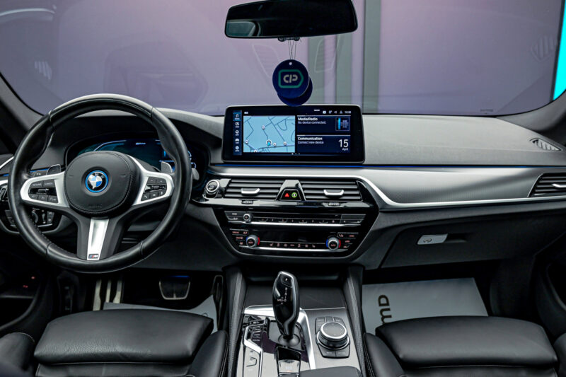 BMW 5 Series 530e2022 5/15