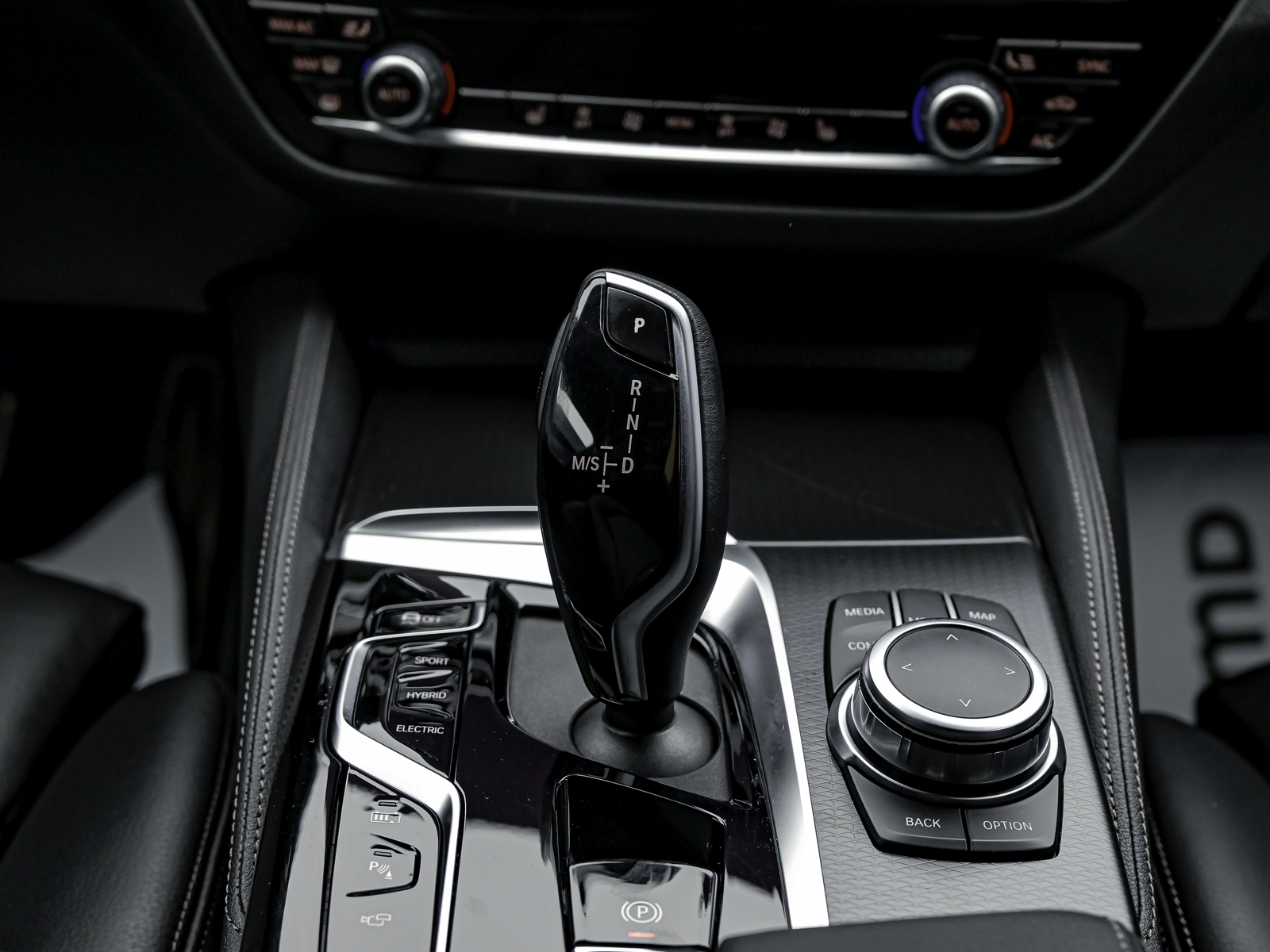 BMW 5 Series 530e2022 11/15