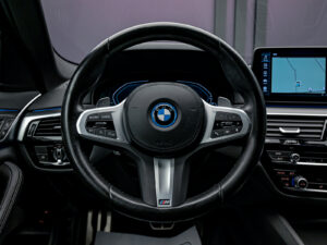 BMW 5 Series 530e2022 9/15