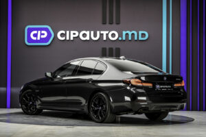 BMW 5 Series 530e2022 2/15