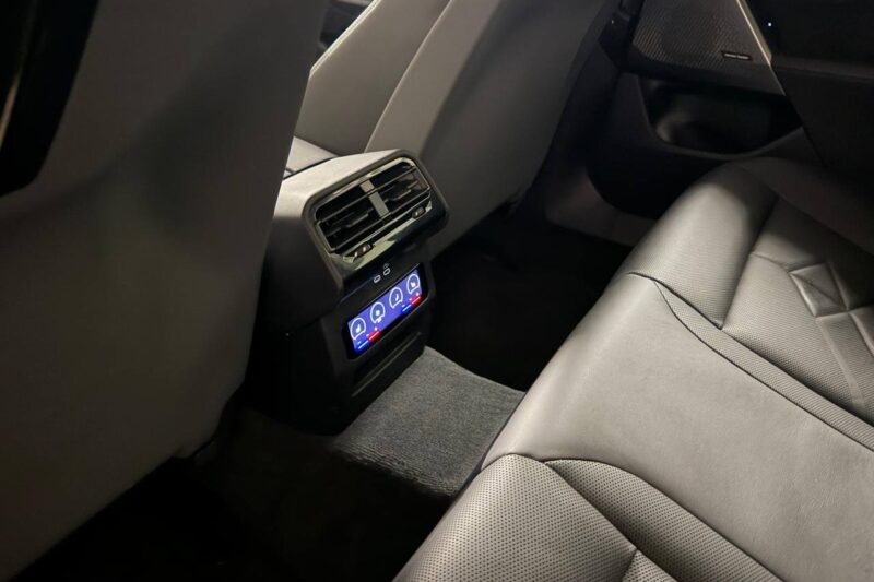 BMW 5 Series 520d2025 8/10