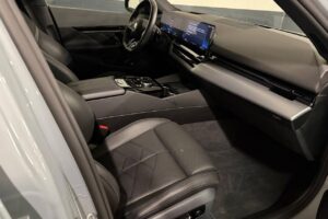 BMW 5 Series 520d2025 7/10