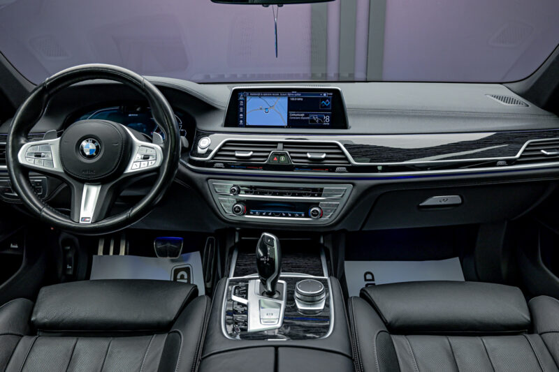 BMW 7 series 2020 5/17