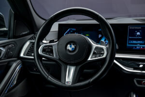 BMW X6 40i2023 9/17