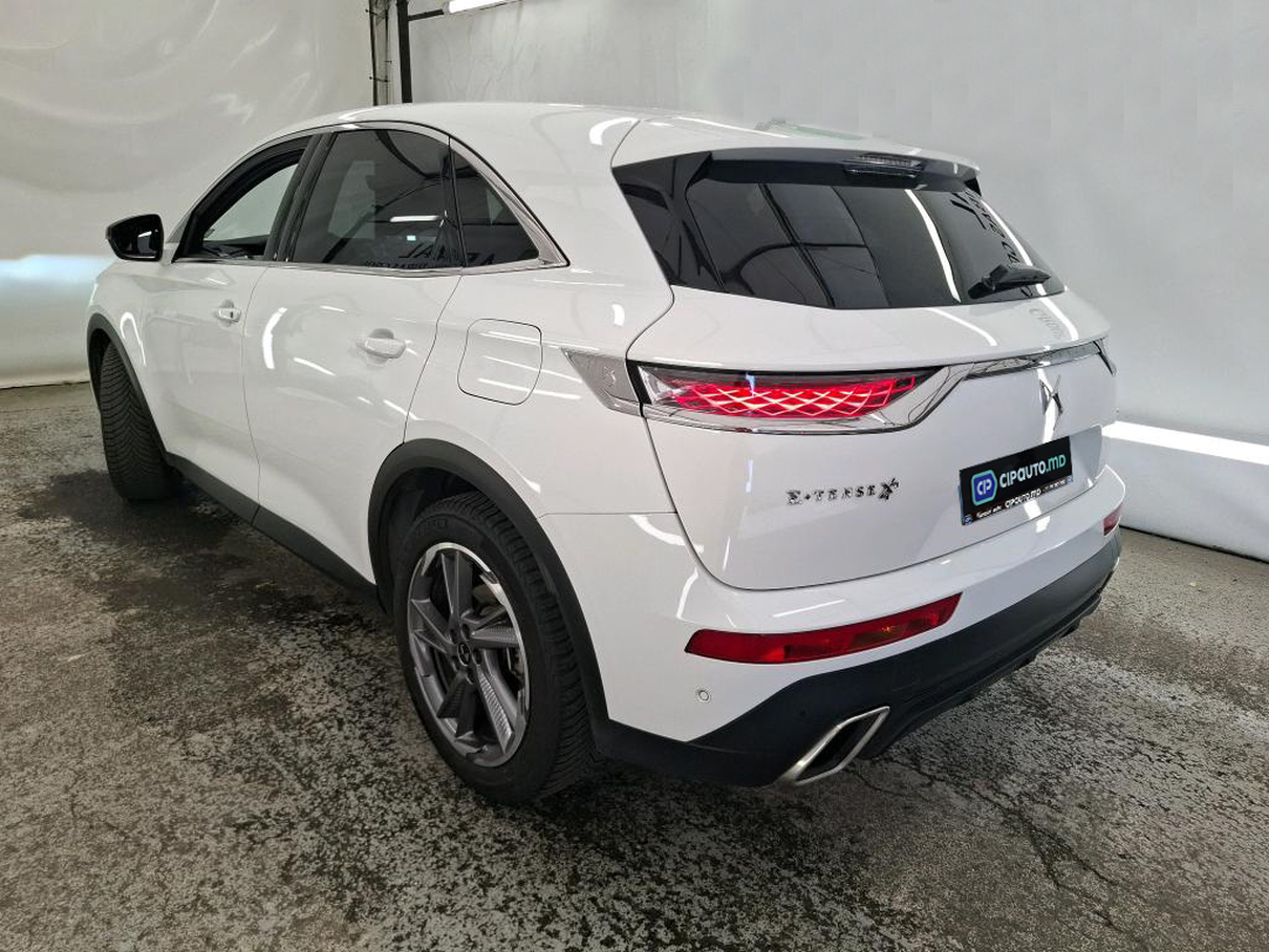DS_Automobiles DS 7 Crossback 2020 2/7