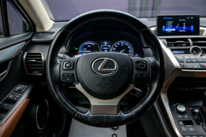 Lexus NX 300h2017 9/15
