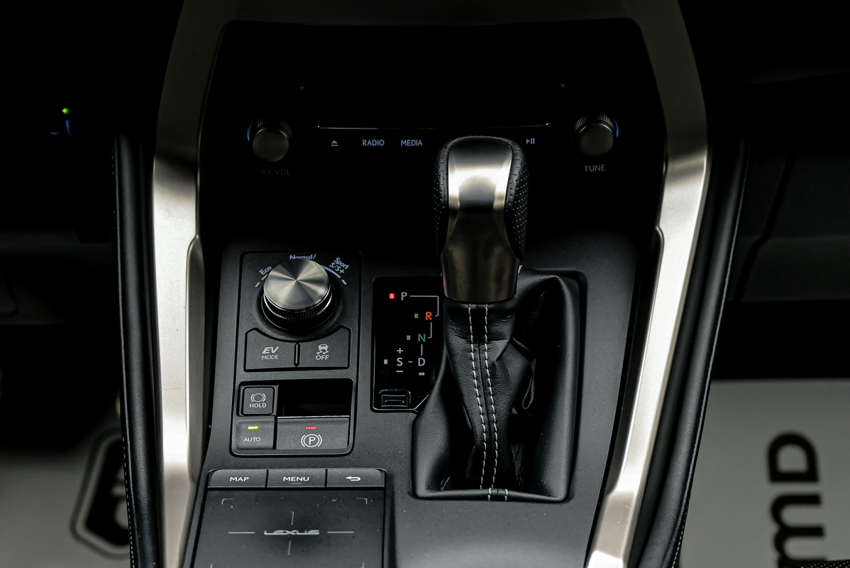 Lexus NX 300h2021 11/14