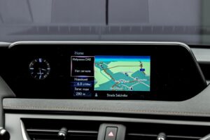 Lexus UX 250h 2020 10/15