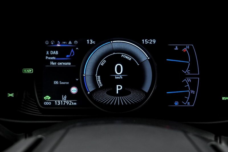 Lexus UX 250h 2020 8/15