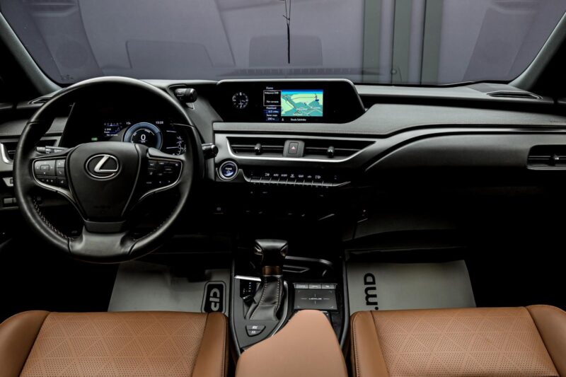 Lexus UX 250h 2020 5/15