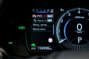 Lexus UX 250h 2021 14/15