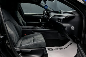 Lexus UX 250h 2021 6/15