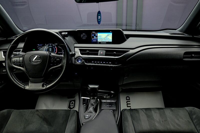 Lexus UX 250h 2021 5/15