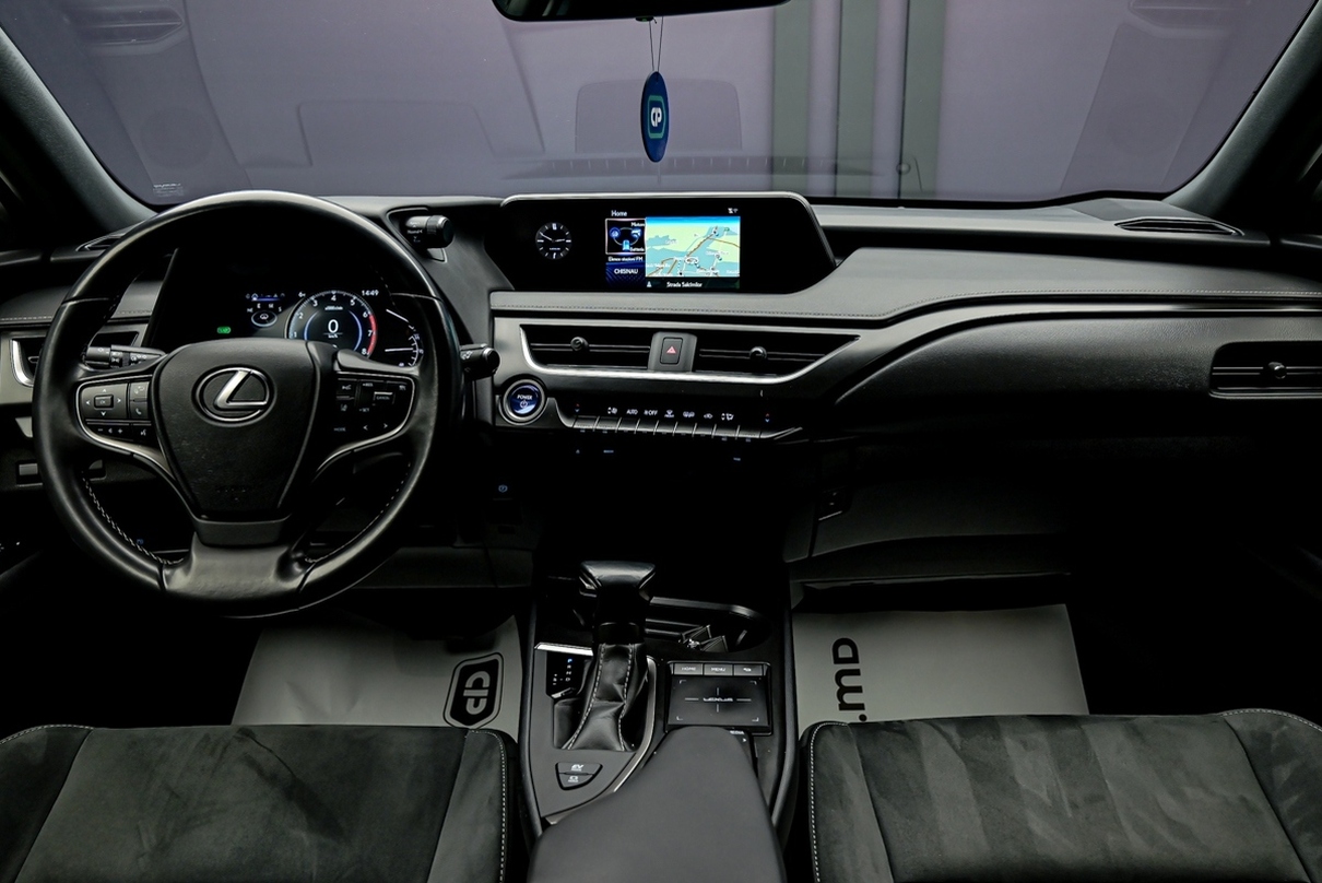 Lexus UX 250h 2021 5/15