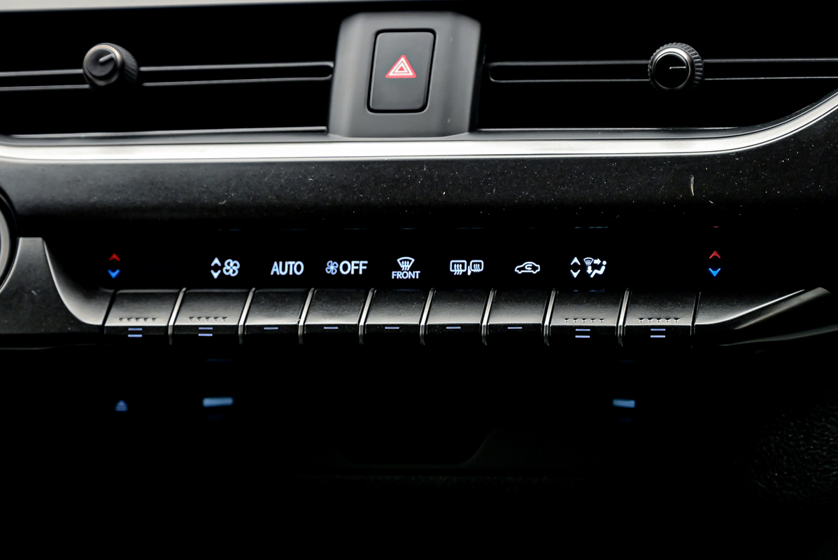 Lexus UX 250h 2021 11/15