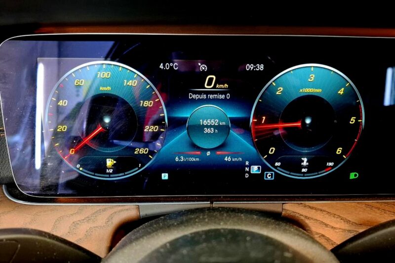 Mercedes-Benz E-Class 2020 8/9