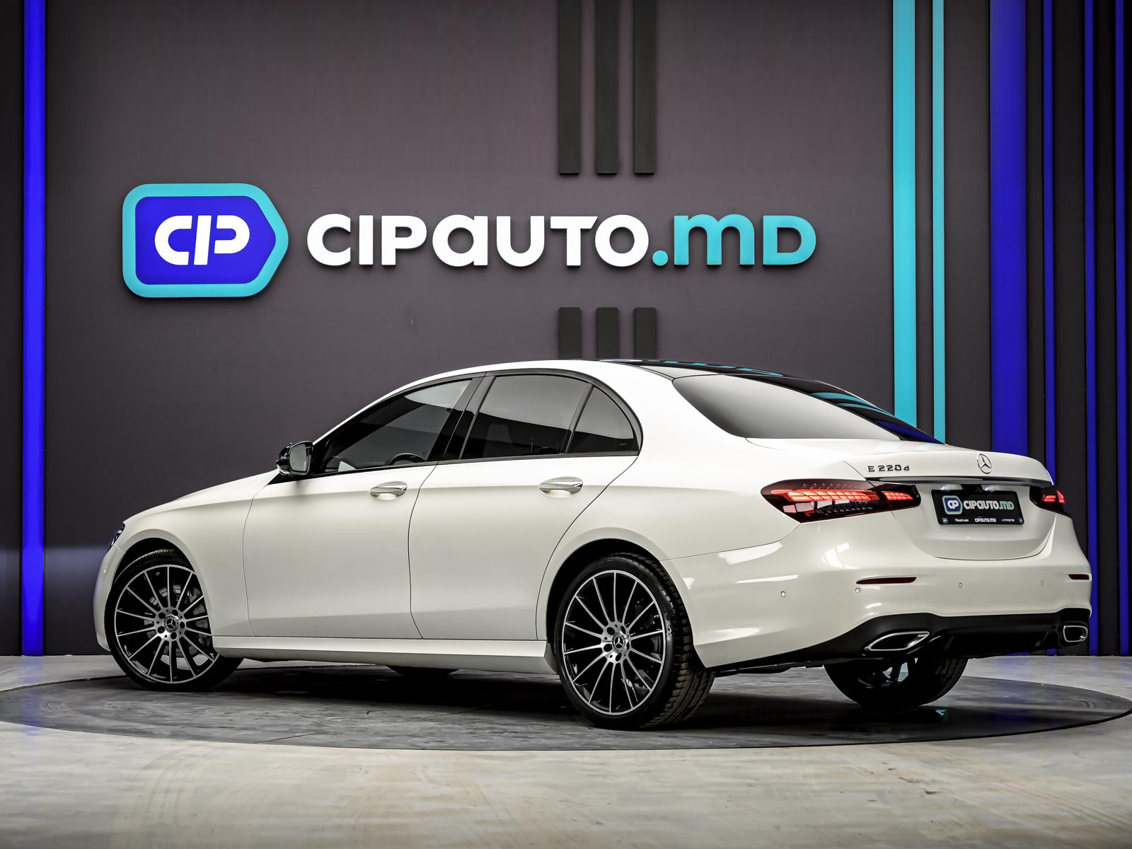 Mercedes-Benz E-Class 2020 2/84