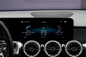 Mercedes-Benz GLB 2021 10/14