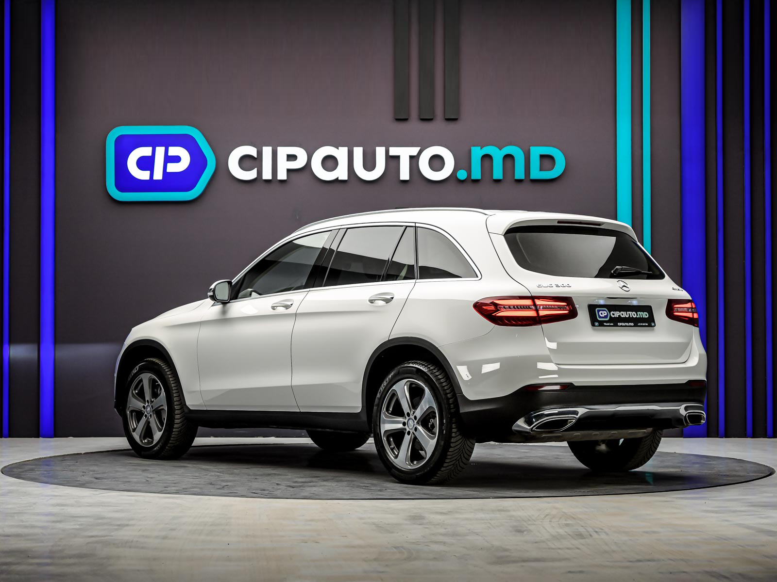 Mercedes-Benz GLC 2016 2/14