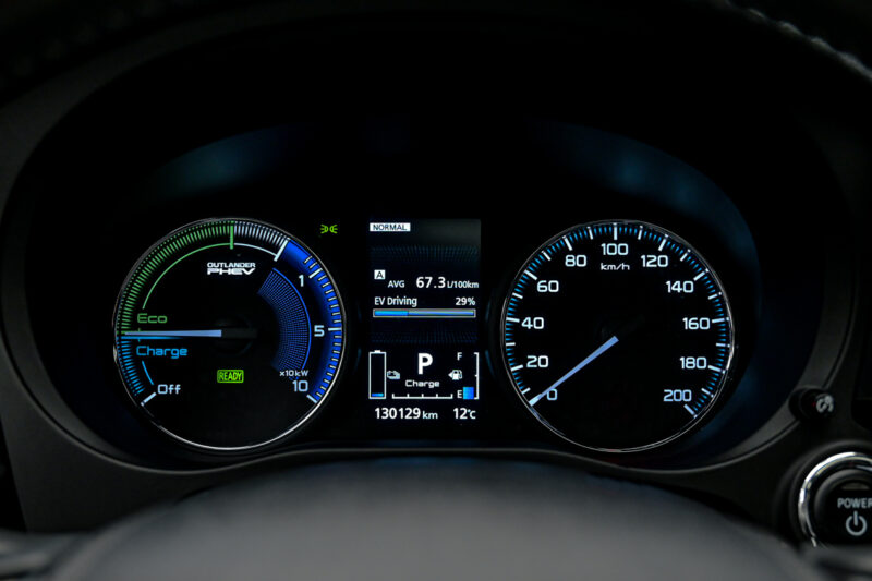 Mitsubishi Outlander 2020 8/14