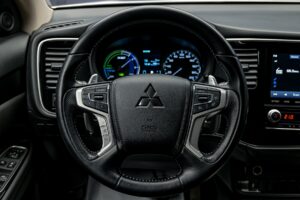 Mitsubishi Outlander 2020 9/13
