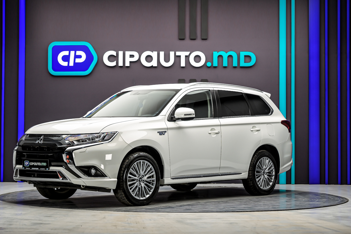 Mitsubishi Outlander 2020 - 48 000 km - Plug-in Hybrid - Automată