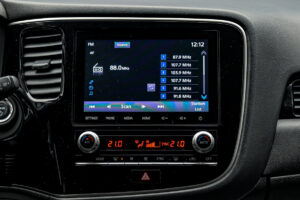 Mitsubishi Outlander 2020 10/13