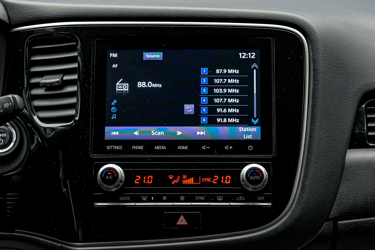 Mitsubishi Outlander 2020 10/13