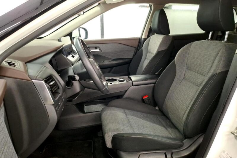 Nissan X-Trail 2023 8/10