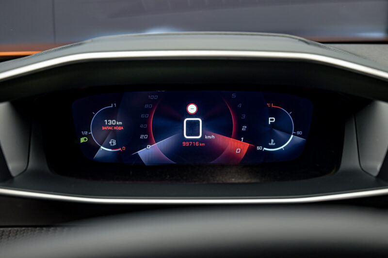 Peugeot 2008 2021 8/14