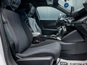 Peugeot 2008 2025 6/14