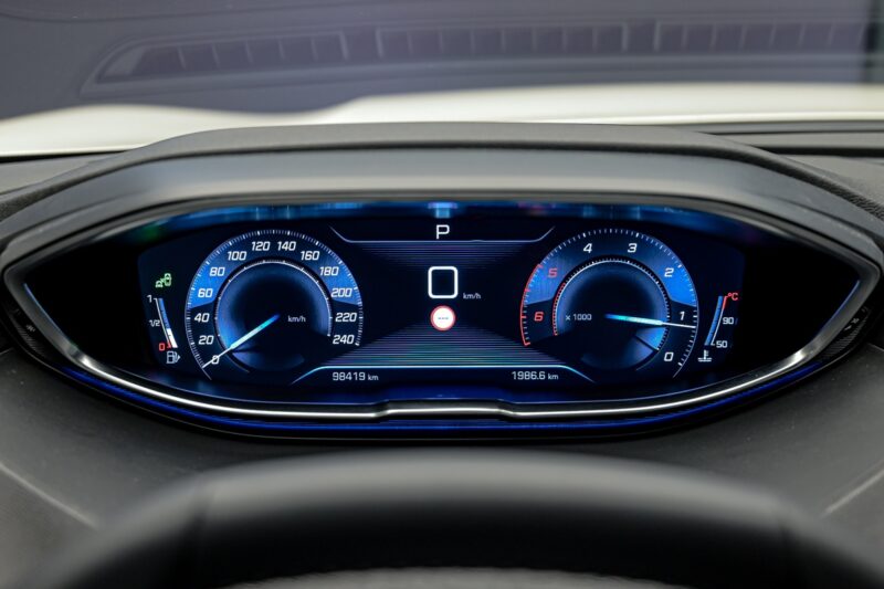 Peugeot 3008 2019 8/14