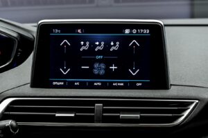 Peugeot 3008 2019 10/14