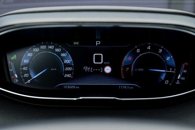 Peugeot 3008 2019 8/13