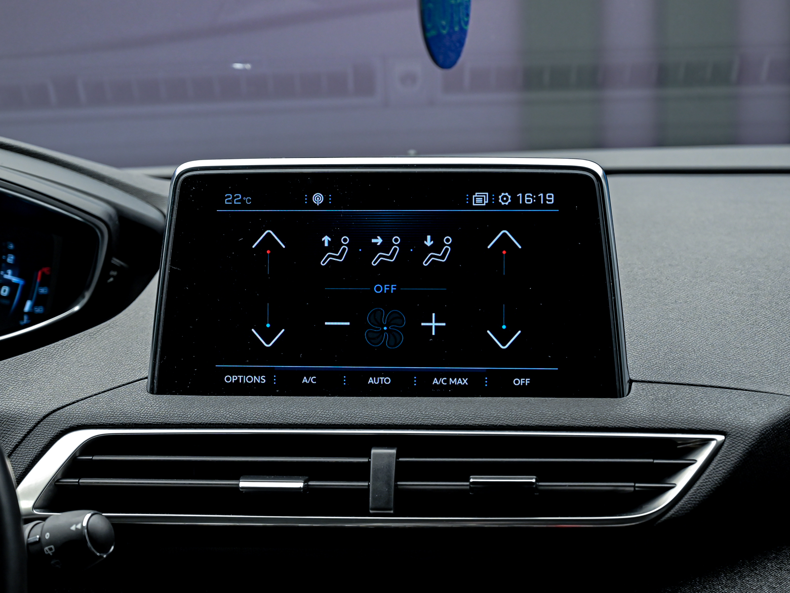 Peugeot 3008 2019 10/13