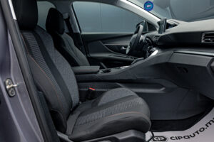 Peugeot 3008 2019 6/12