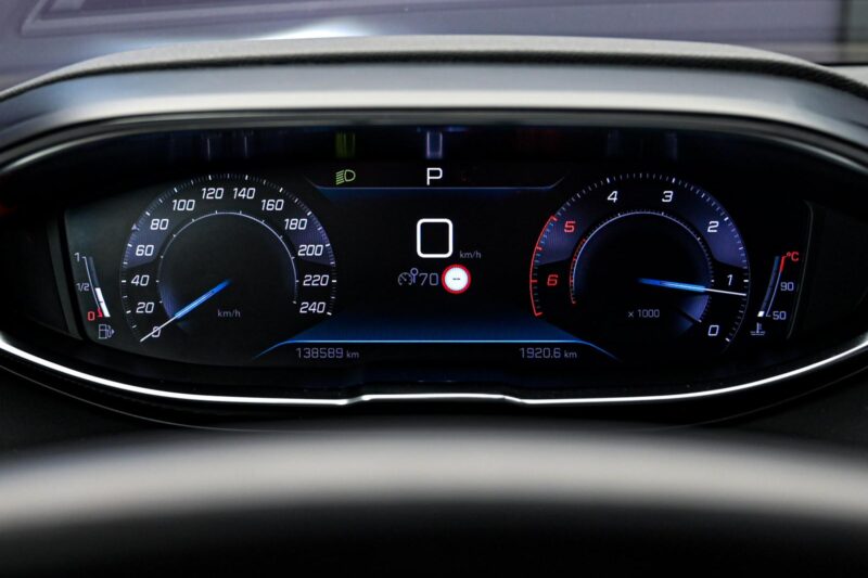 Peugeot 3008 2021 8/14