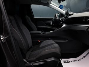 Peugeot 3008 2021 6/14