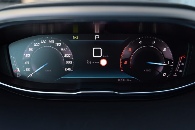 Peugeot 3008 2021 8/14